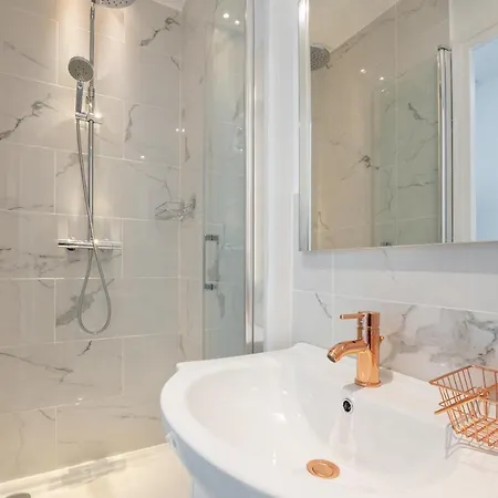 Superbe Proche Tour Eiffel