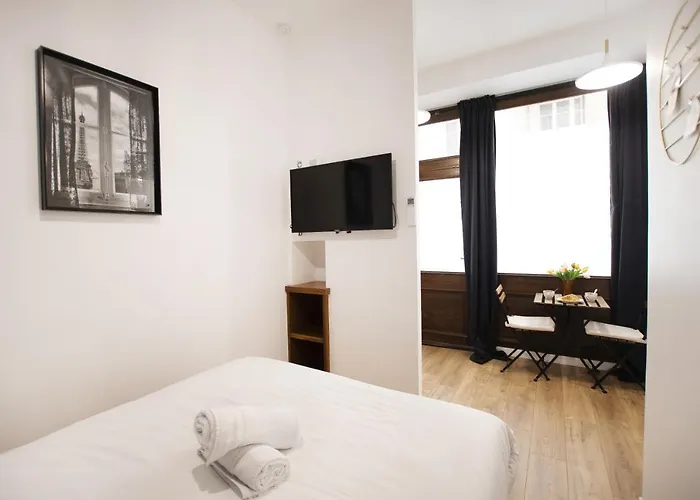 Superbe Proche Tour Eiffel 아파트 *