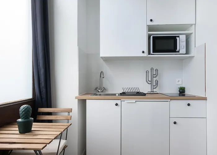 Superbe Proche Tour Eiffel 파리