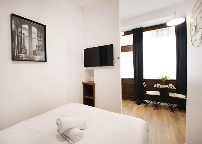 Superbe Proche Tour Eiffel 아파트