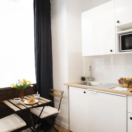 Superbe Proche Tour Eiffel *